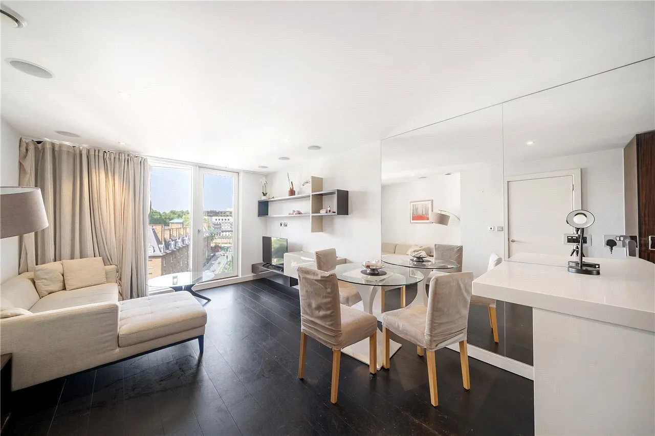 1 bed flat for sale — Caro Point, 5 Gatliff Road, London, SW1W