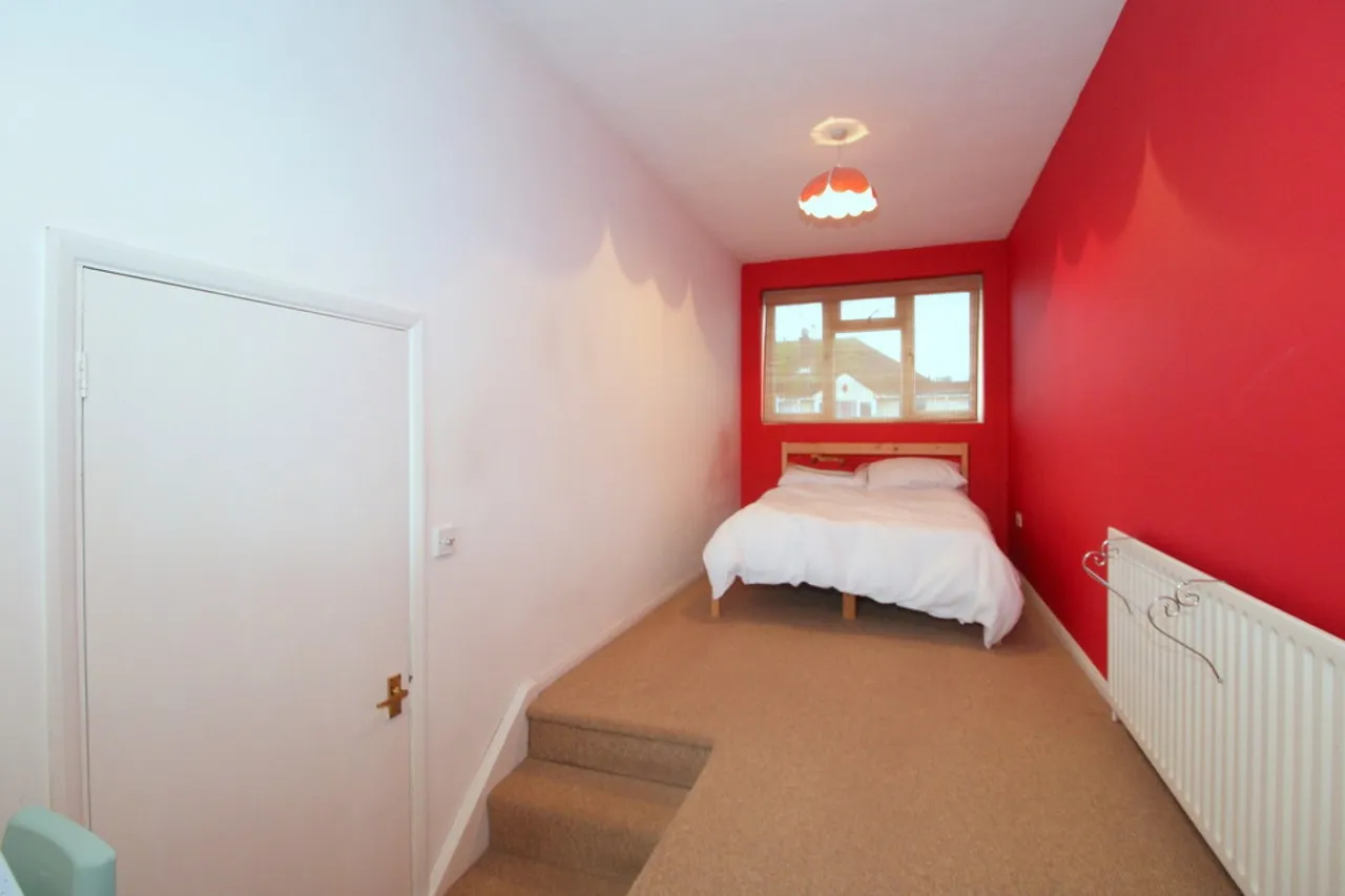 St. Margarets Avenue, Ashford, photo 9