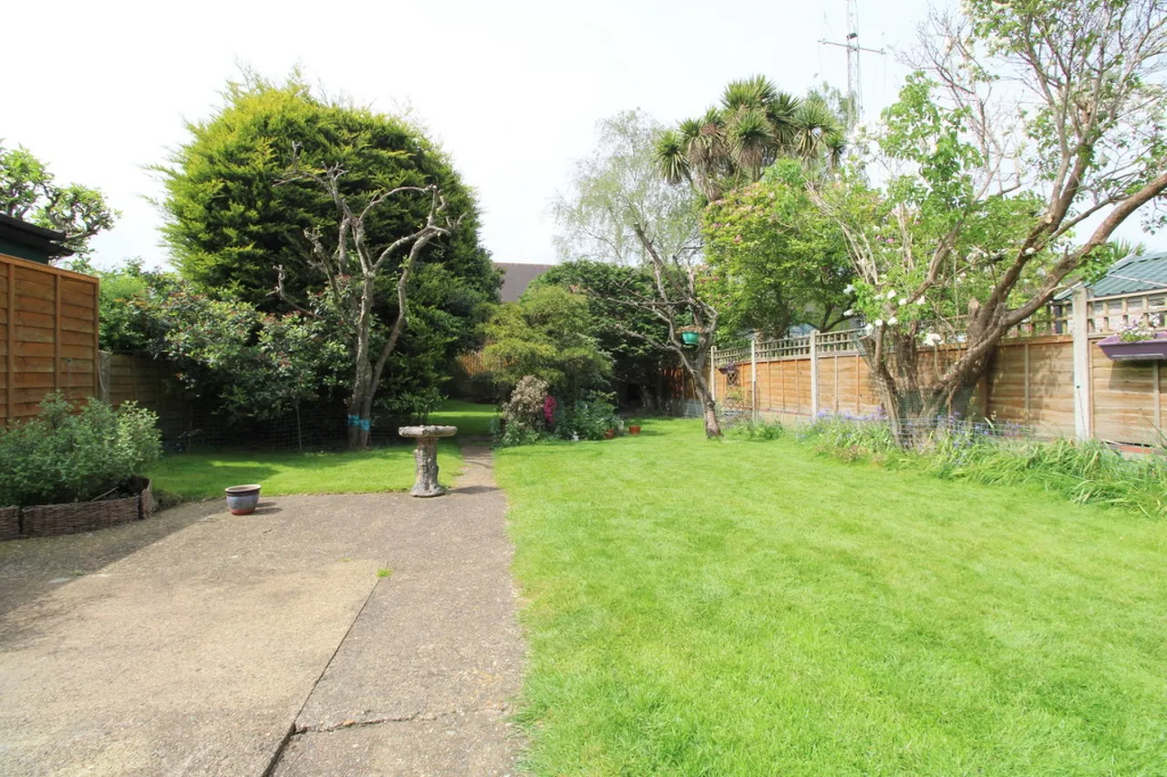 St. Margarets Avenue, Ashford, photo 6