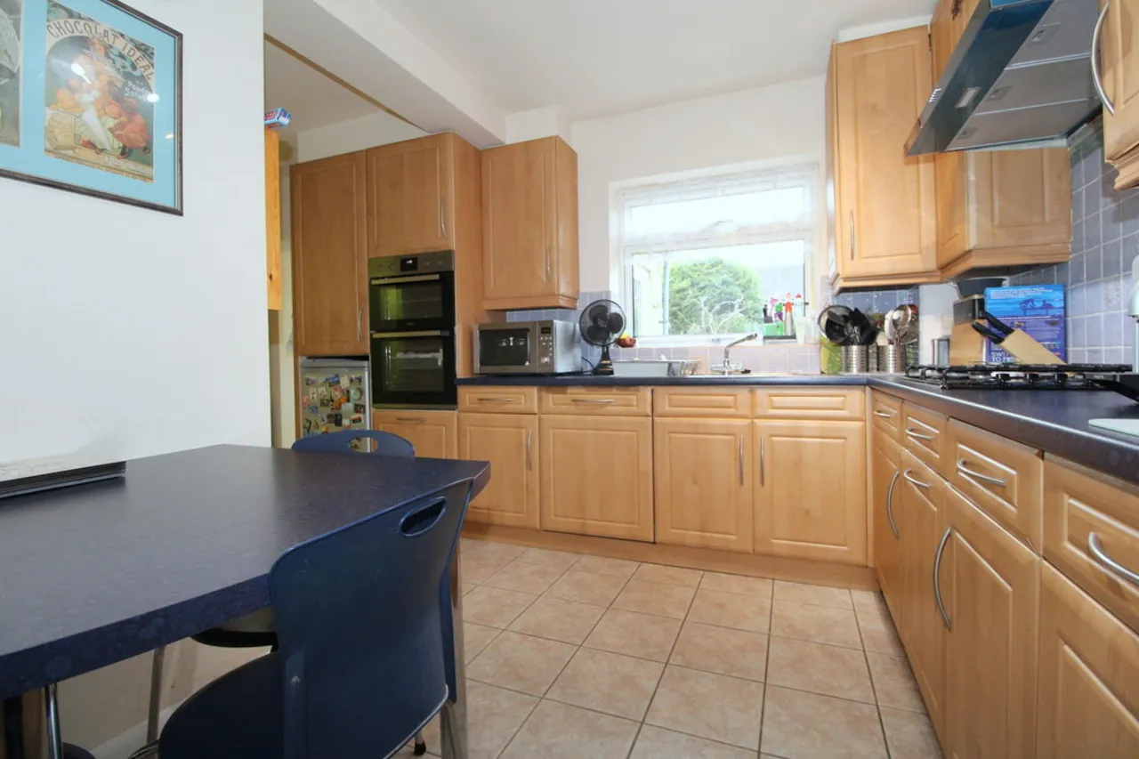 St. Margarets Avenue, Ashford, photo 13