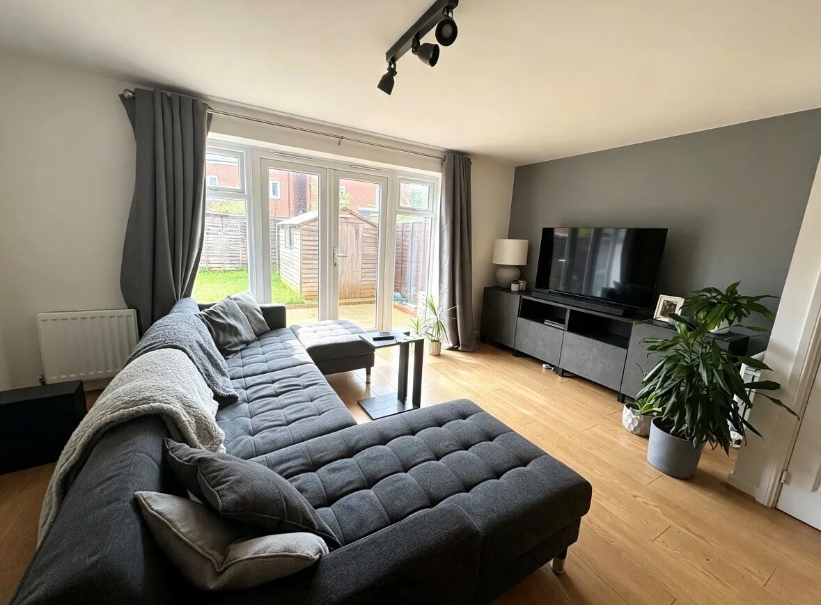 Holden Park, ST18 0ZQ, photo 2