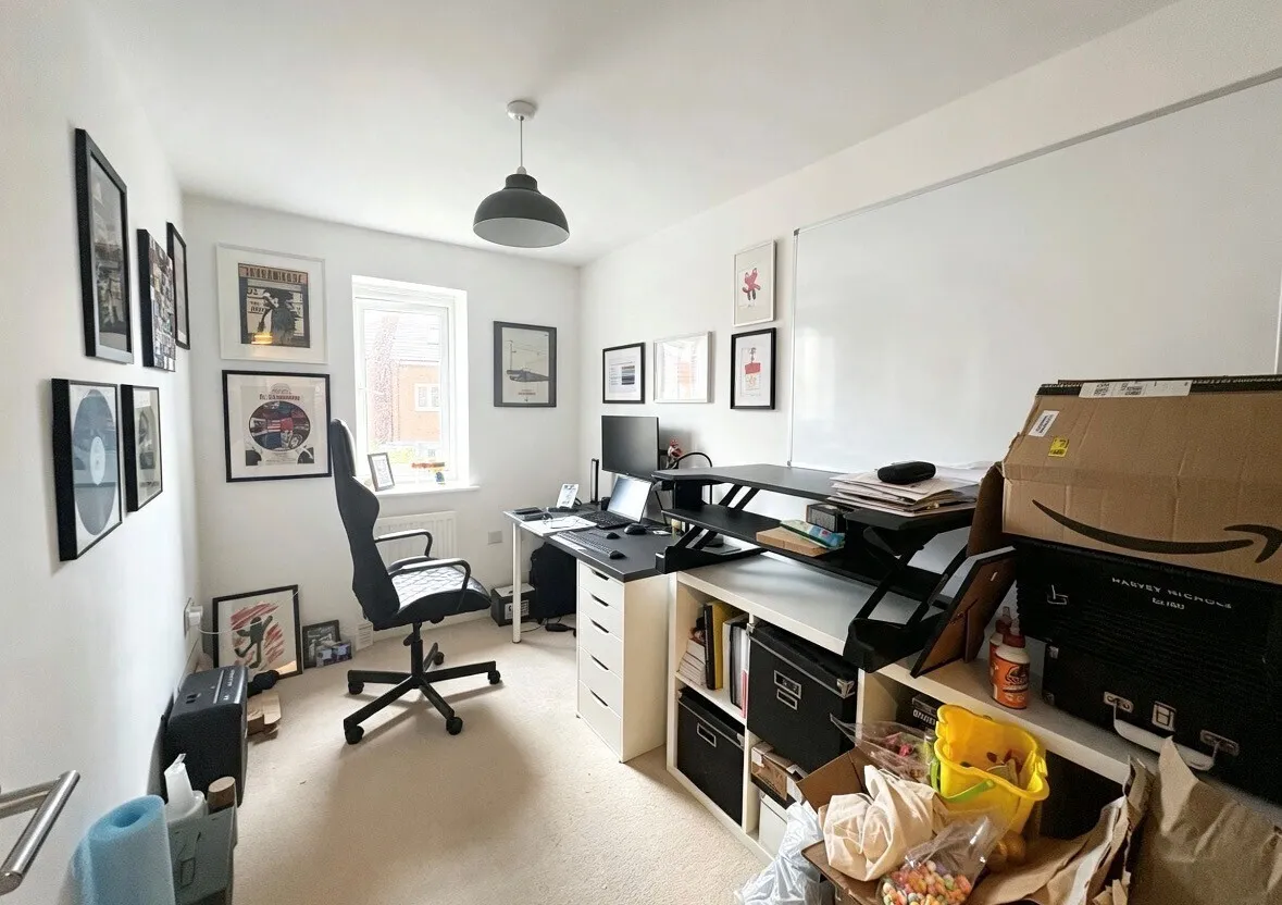 Holden Park, ST18 0ZQ, photo 11