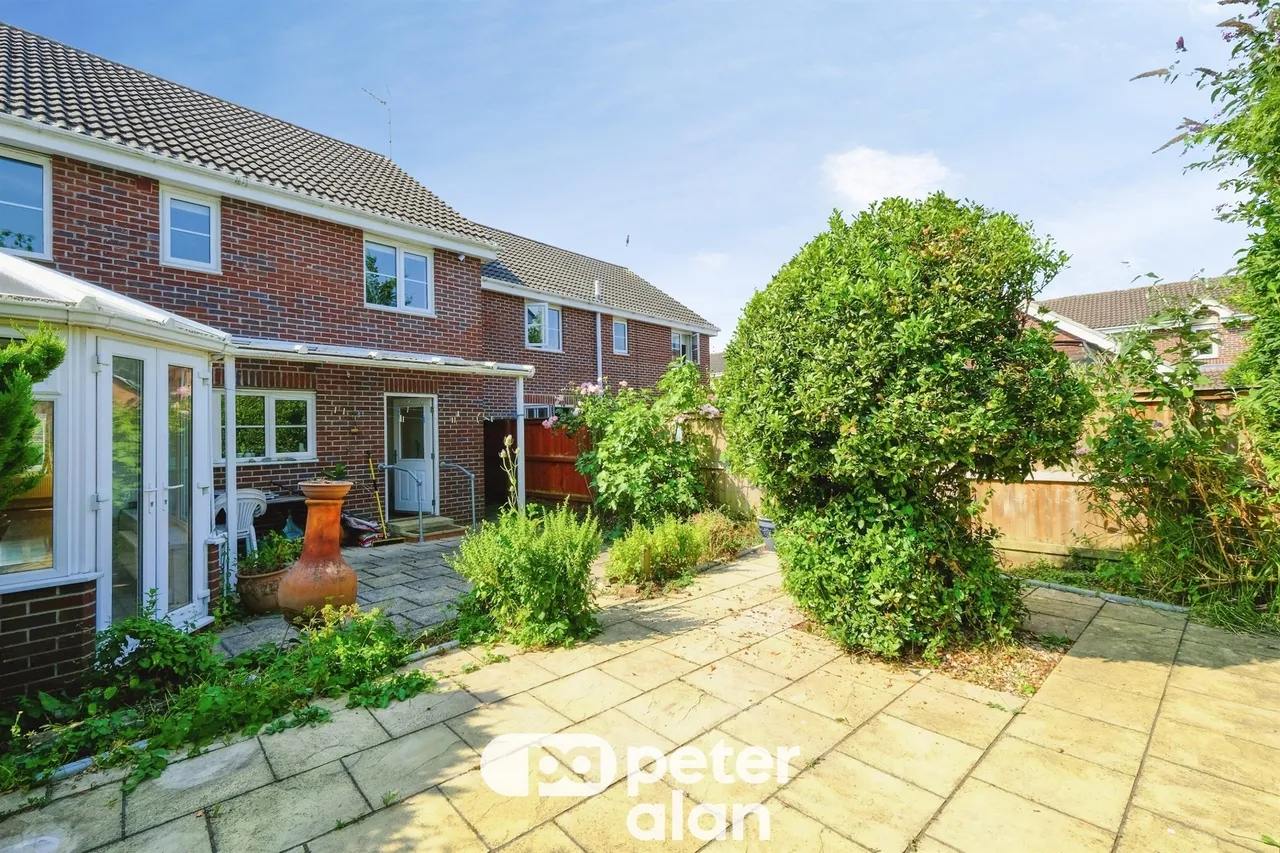 Cornpoppy Avenue, Monmouth, NP25, photo 13