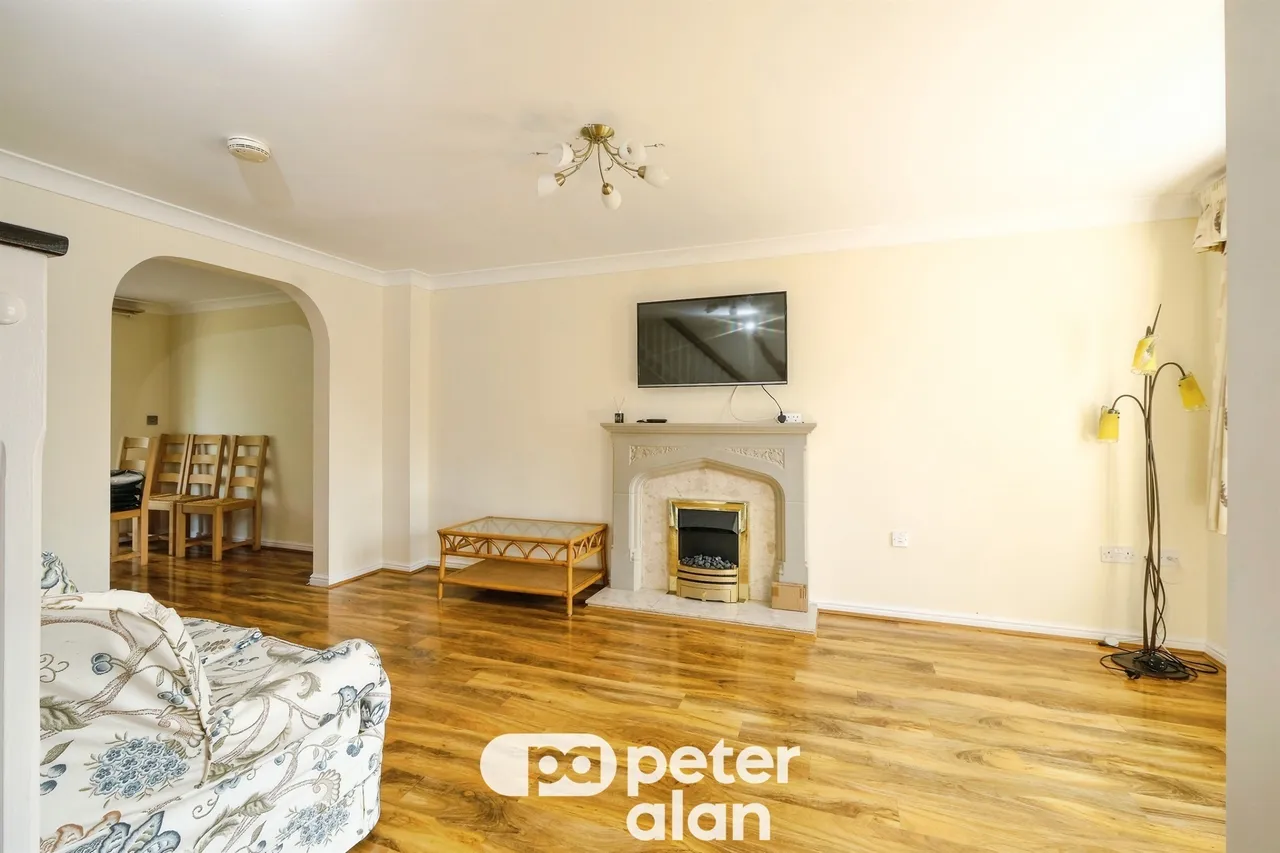 Cornpoppy Avenue, Monmouth, NP25, photo 15
