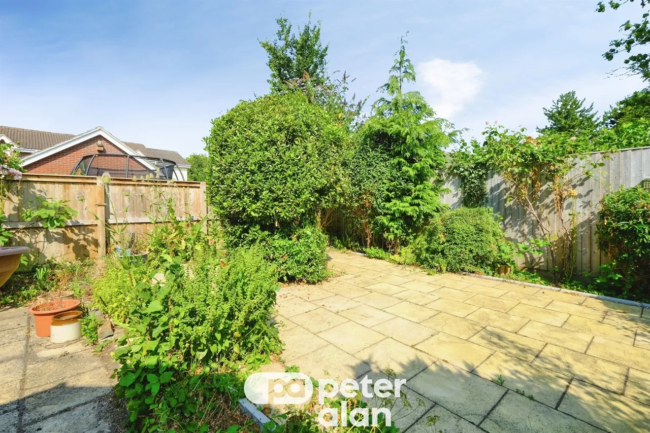 Cornpoppy Avenue, Monmouth, NP25, photo 4