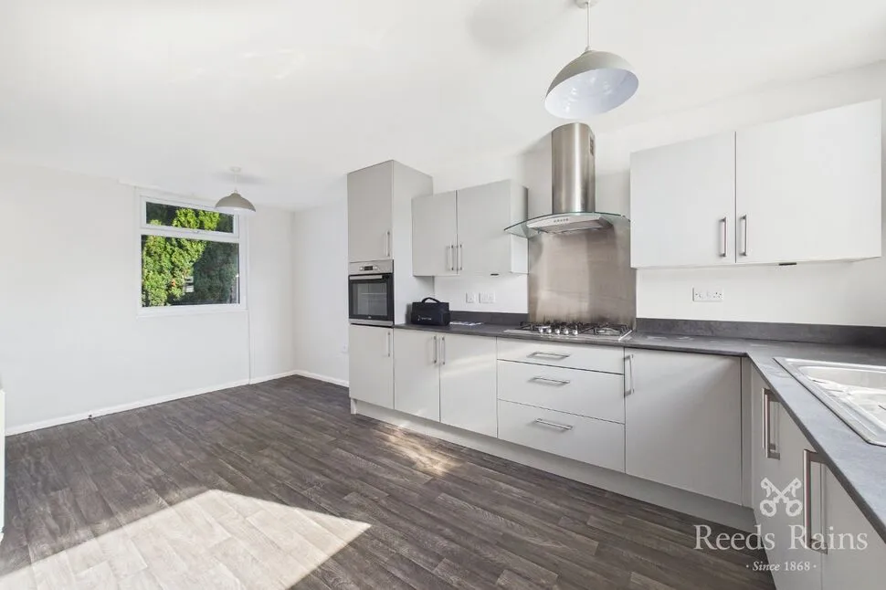Chepstow Avenue, Sale, Greater Manchester, M33, photo 5
