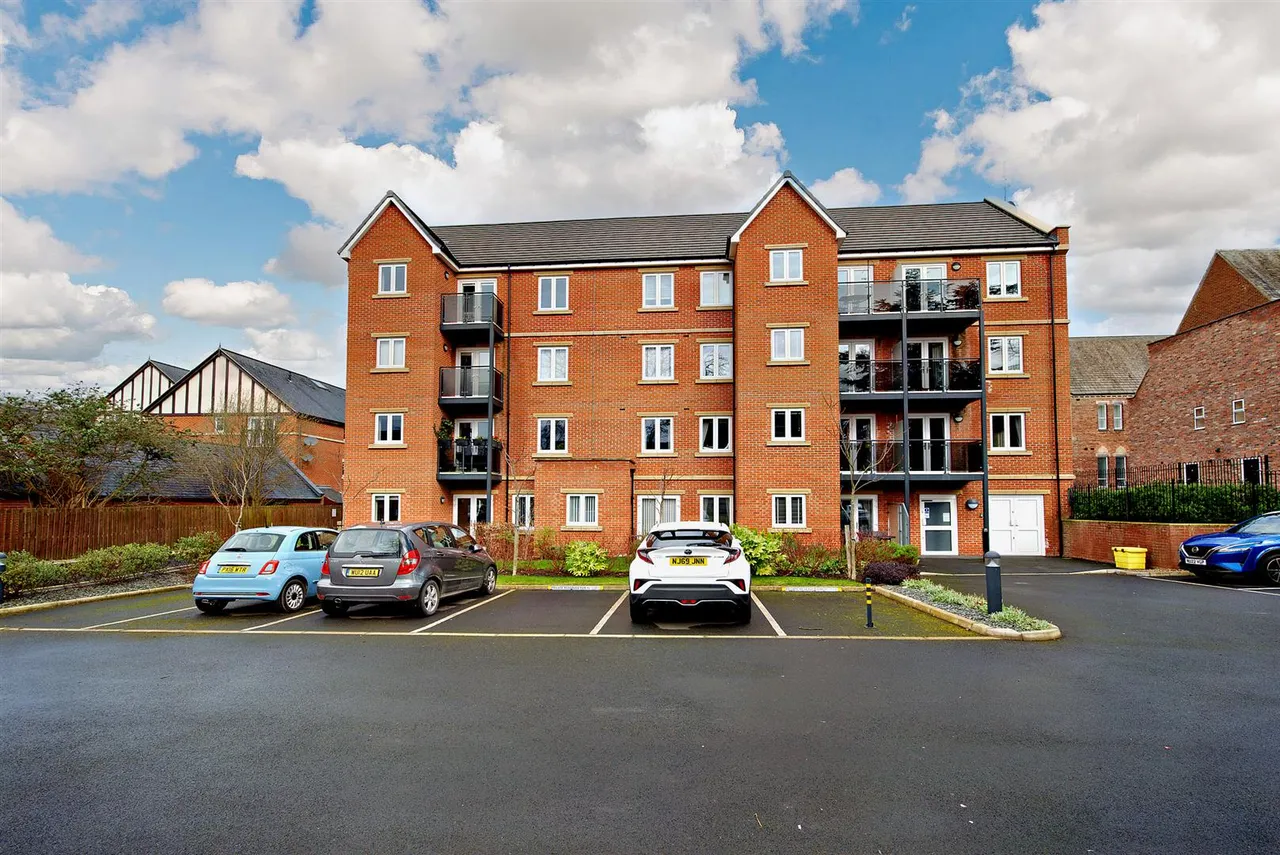Trinity Road, Darlington, DL3, photo 16