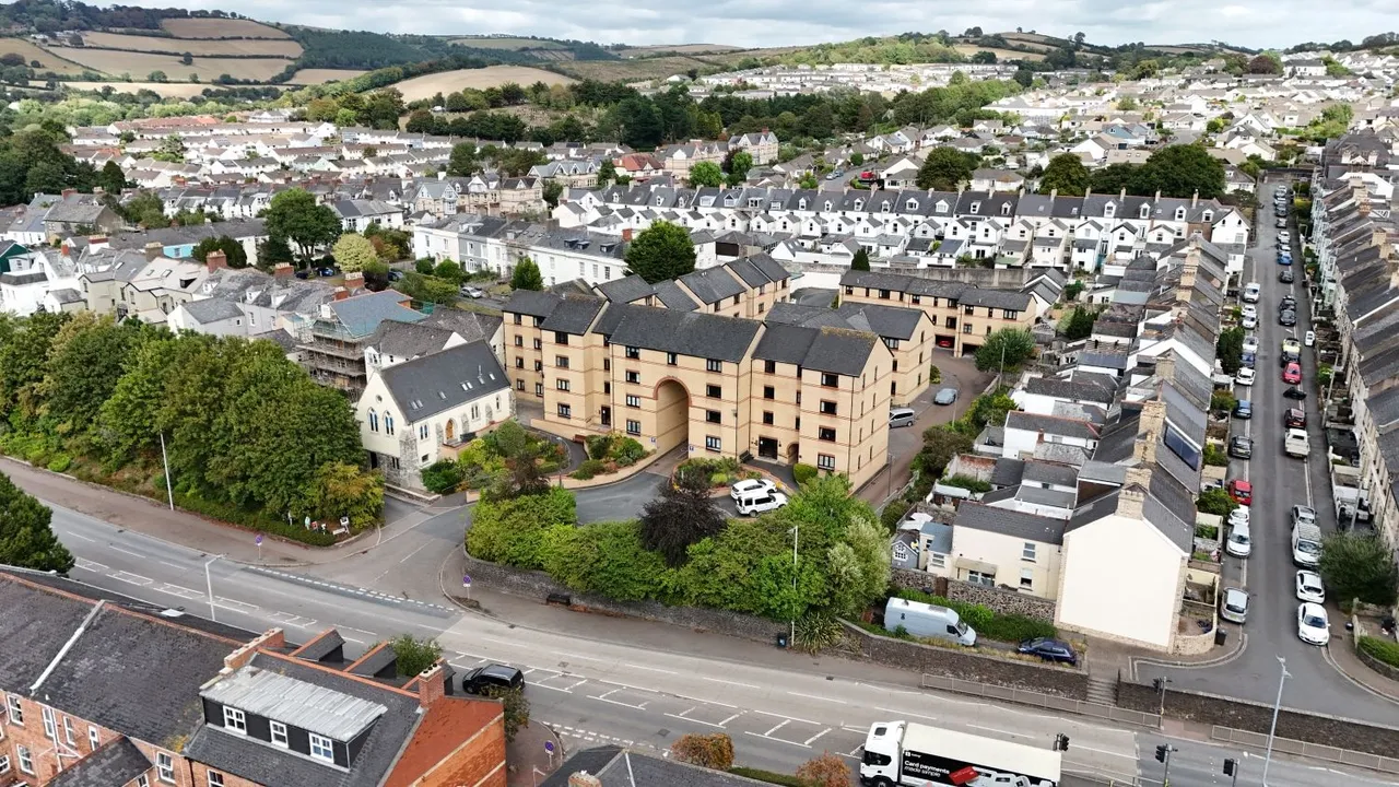 Alexandra Road, Barnstaple, EX32, photo 10