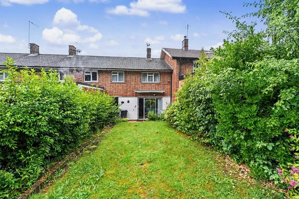 Acorn Road, Hemel Hempstead, Hertfordshire, HP3 8DP, photo 2