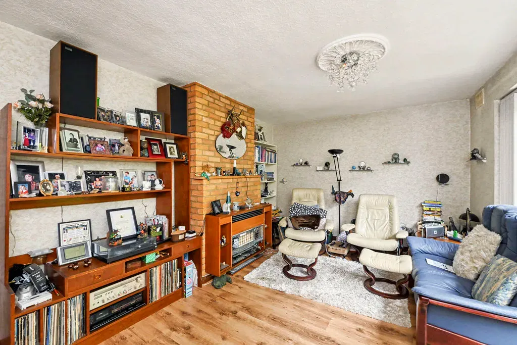 Acorn Road, Hemel Hempstead, Hertfordshire, HP3 8DP, photo 4