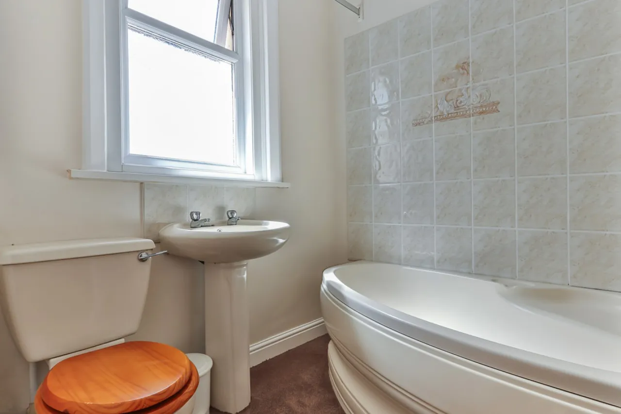 Denmark Road, Bournemouth, photo 12