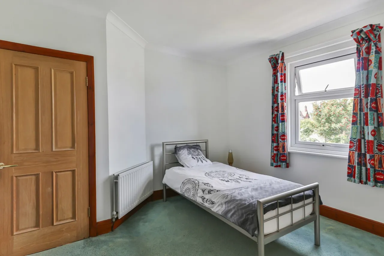 Denmark Road, Bournemouth, photo 11