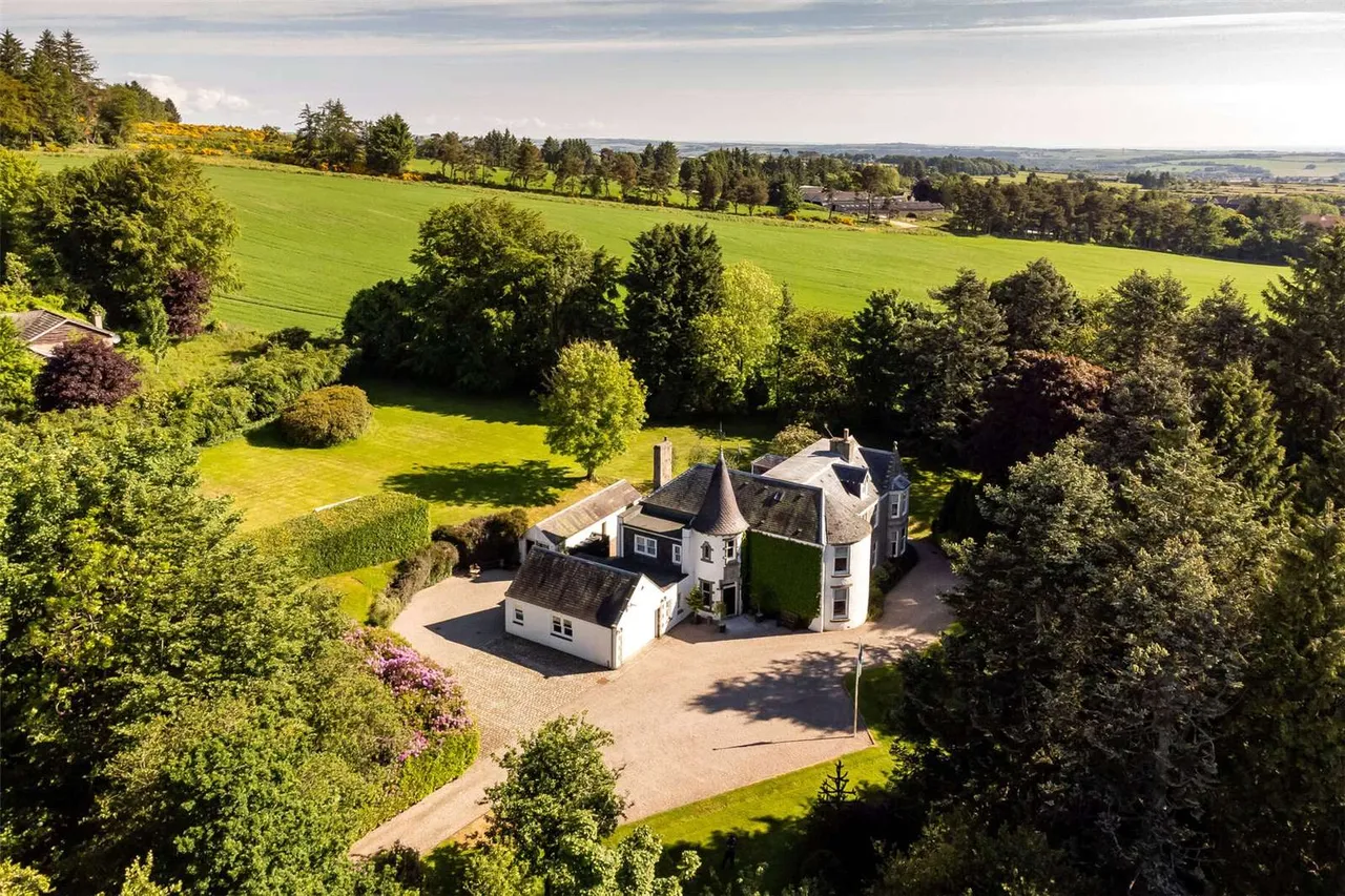 6 bed house for sale — Fairley House, Kingswells, Aberdeen, AB15 8SB