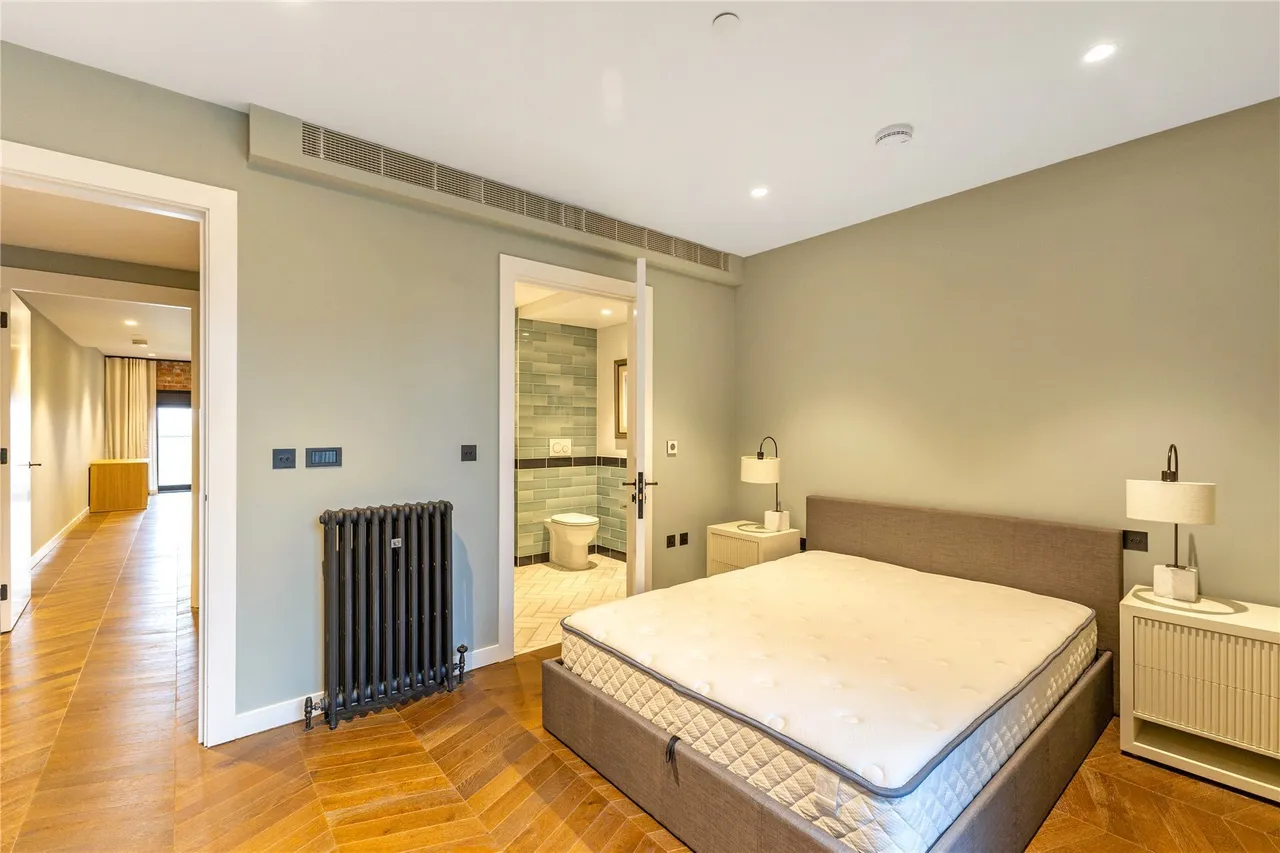 Circus Road West, London, SW11, photo 11