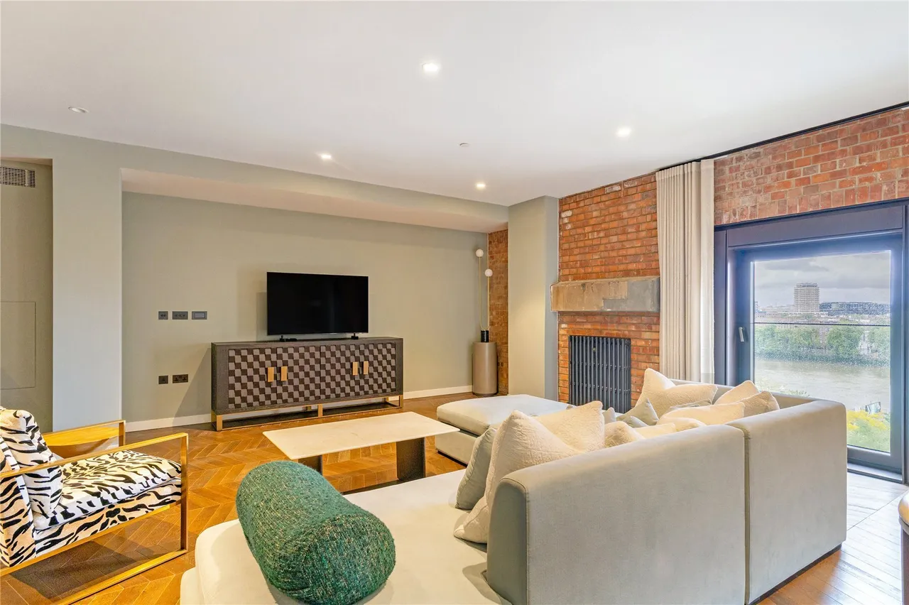 Circus Road West, London, SW11, photo 5