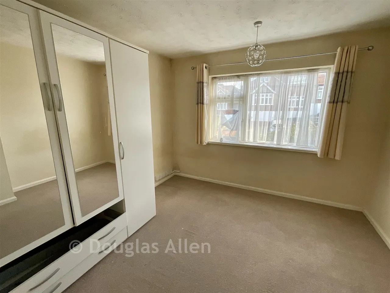 Marjorams Avenue, Loughton, IG10, photo 9