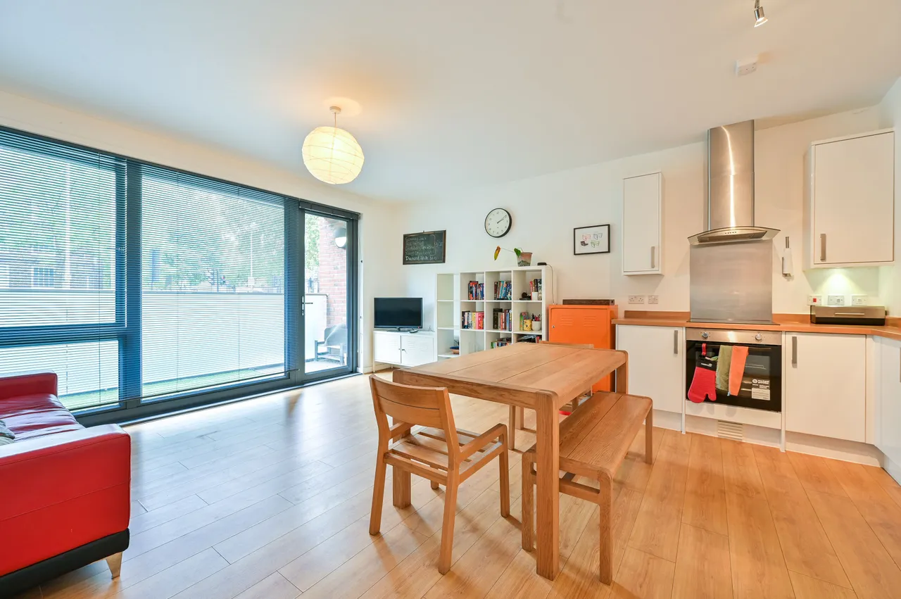 1 bed flat to rent, London, SW8