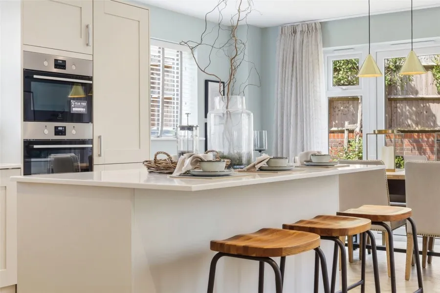 with 4 bedrooms in Saffron Walden, CB11, photo 6
