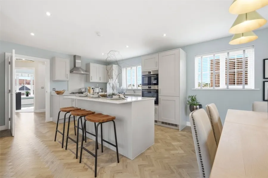with 4 bedrooms in Saffron Walden, CB11, photo 7
