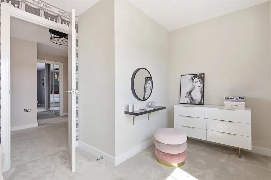with 4 bedrooms in Saffron Walden, CB11, photo 14