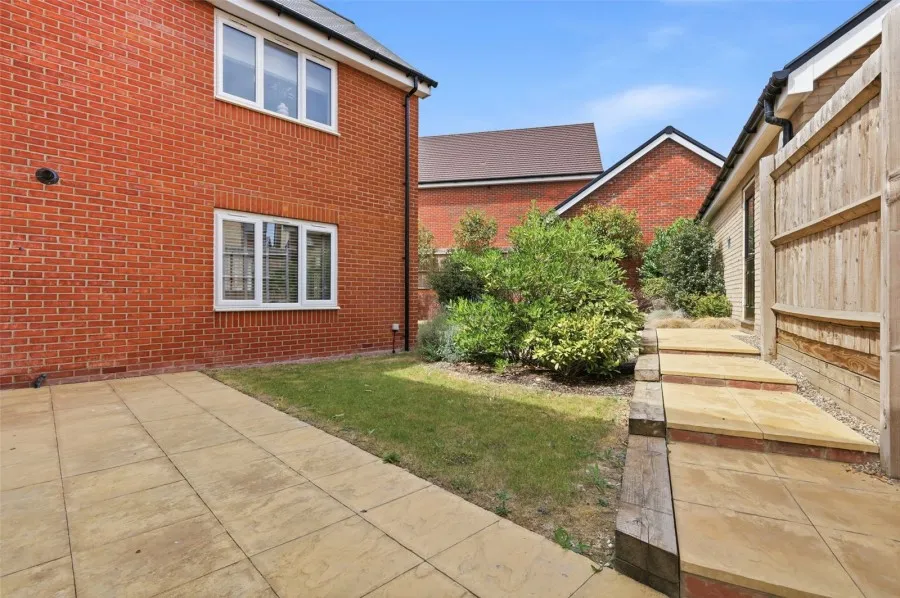 with 4 bedrooms in Saffron Walden, CB11, photo 25