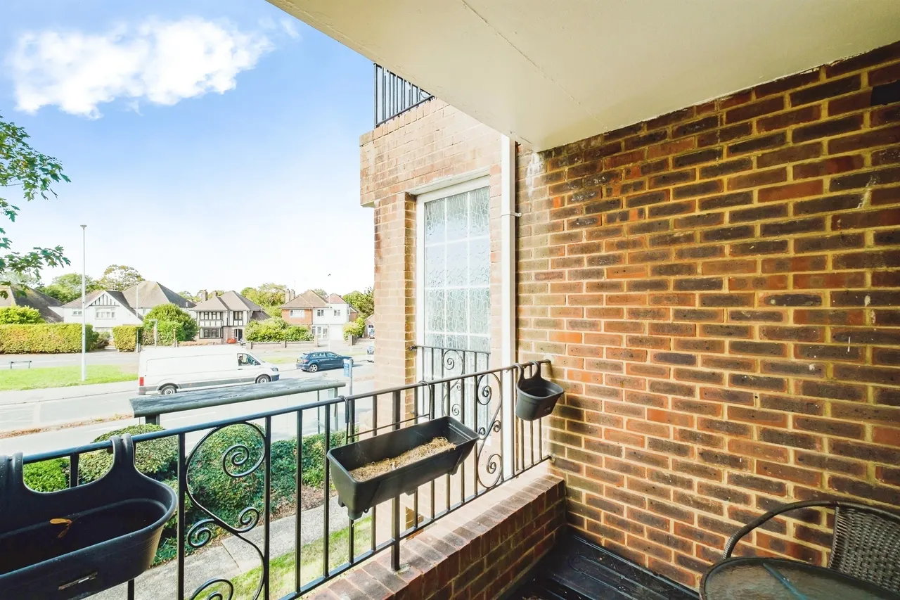 Lamorna Grove, Worthing, BN14, photo 14