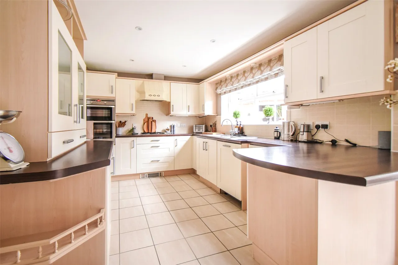 Felders Mede, Hook, Hampshire, RG27 9TX, photo 11