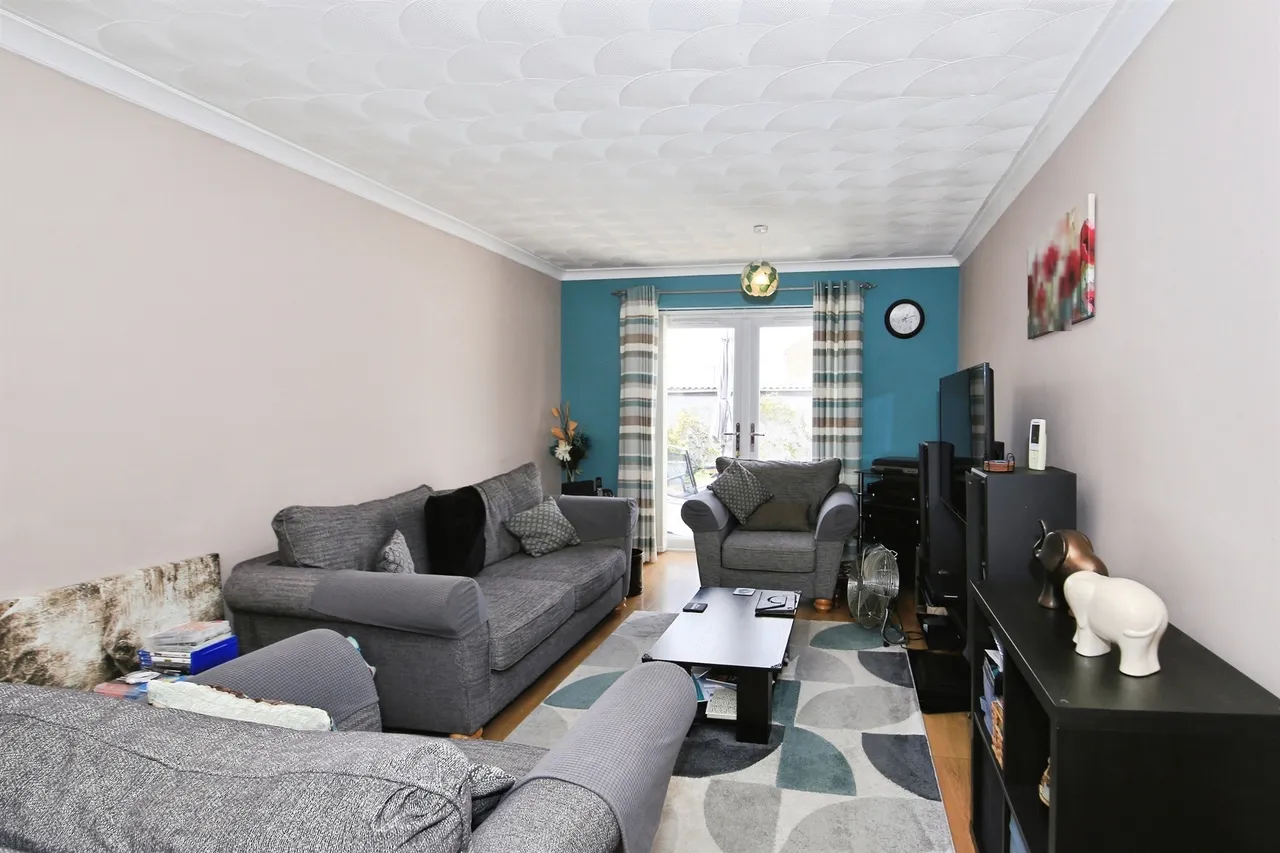 3 bed house for sale — Southfields Avenue, PETERBOROUGH