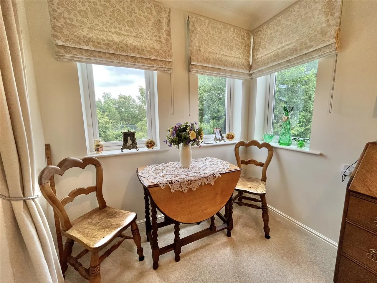 North Road, Glossop, SK13, photo 5