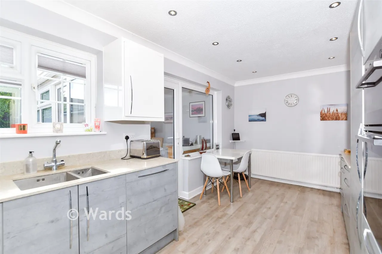 Whitebeam Drive, Coxheath, ME17, photo 4