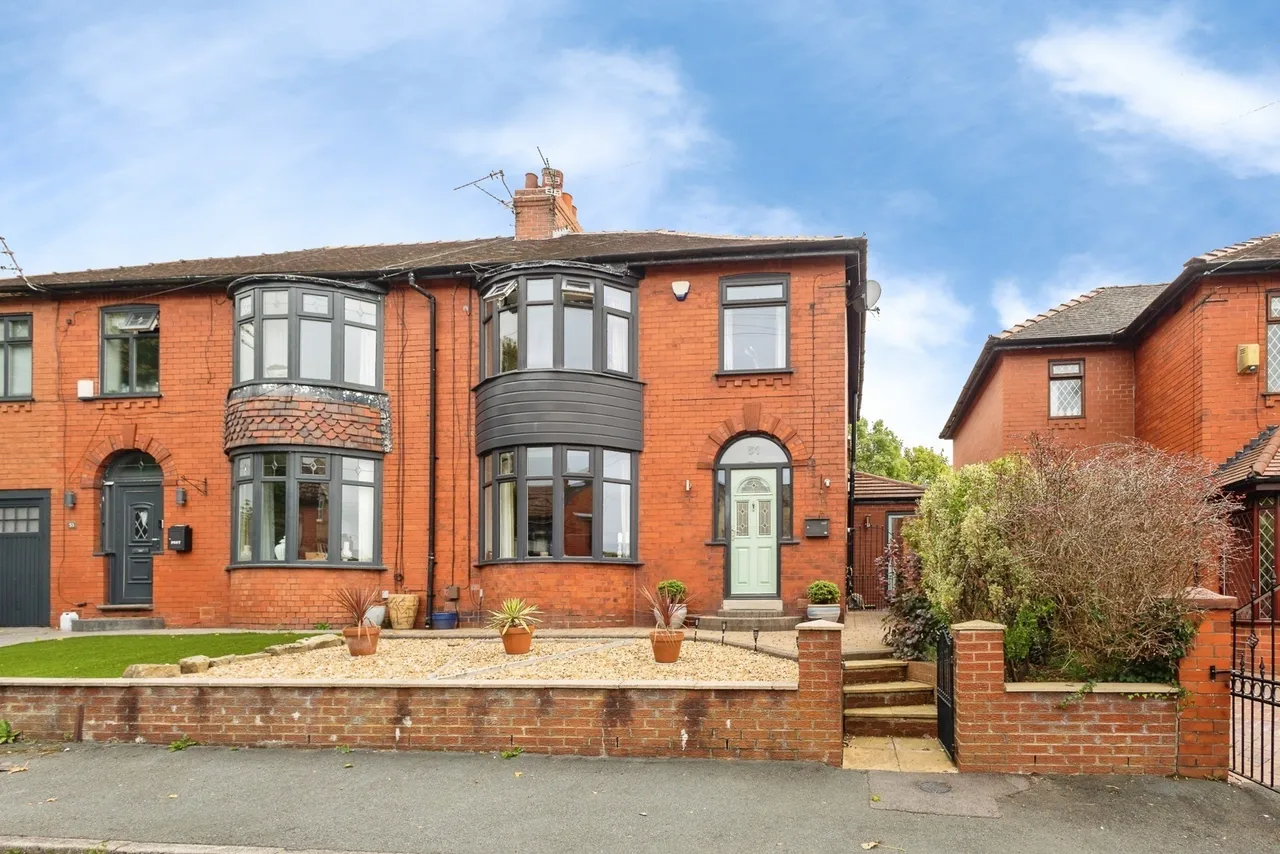 3 bed house for sale, Sunnyside Grove, Ashton-Under-Lyne, OL6