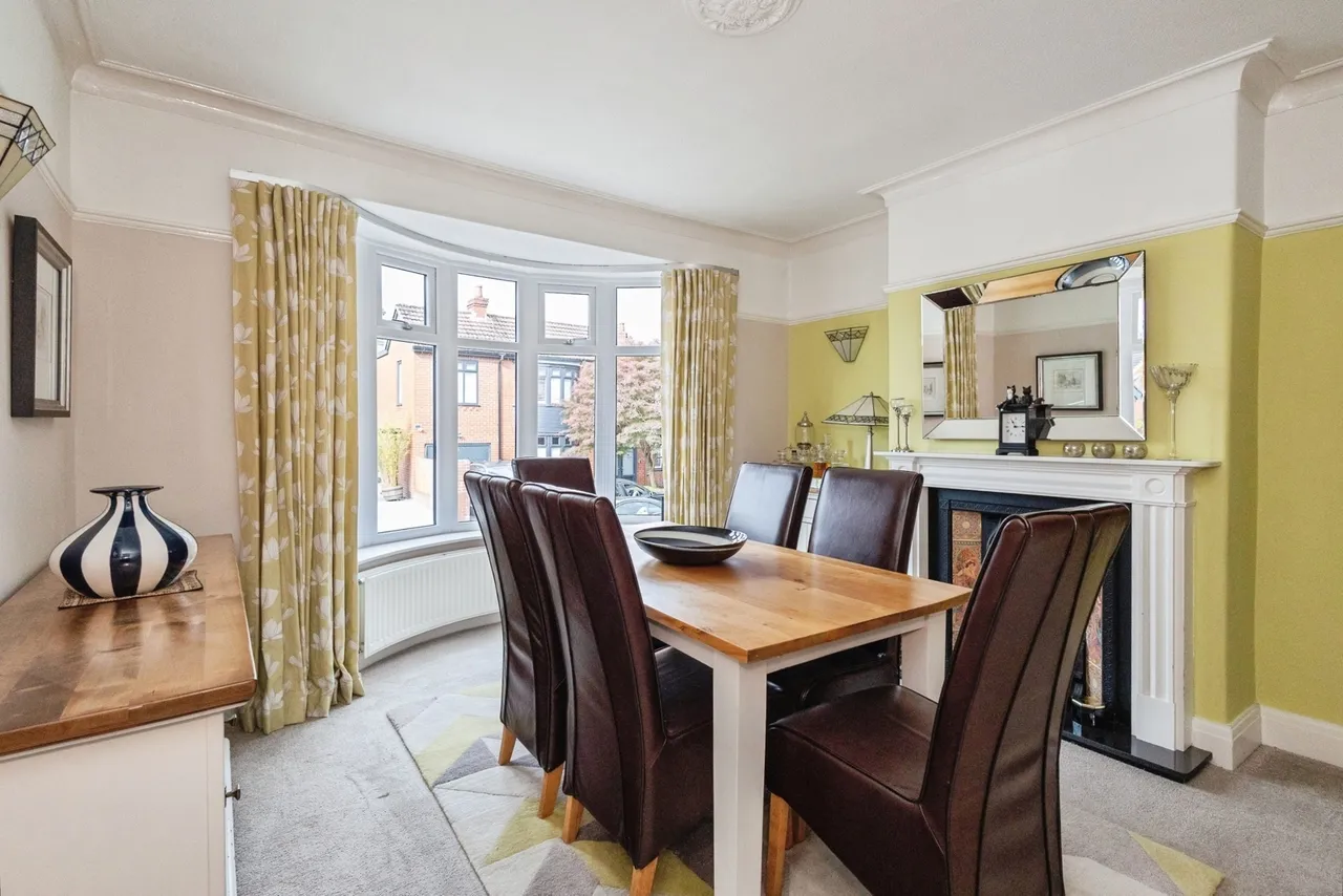 Sunnyside Grove, Ashton-Under-Lyne, OL6, photo 2
