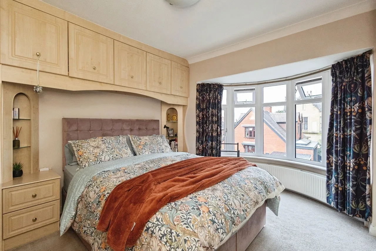 Sunnyside Grove, Ashton-Under-Lyne, OL6, photo 11