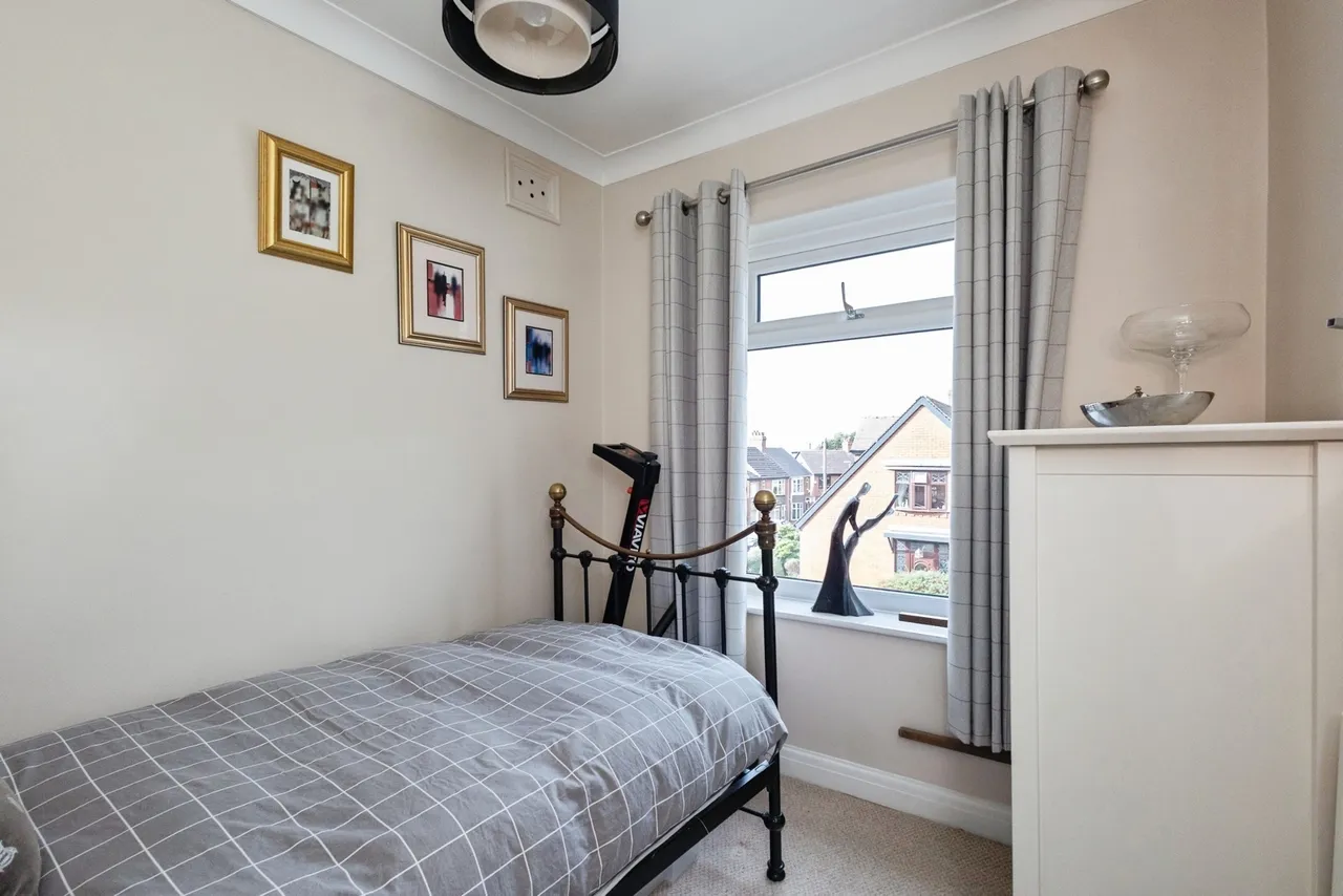Sunnyside Grove, Ashton-Under-Lyne, OL6, photo 15