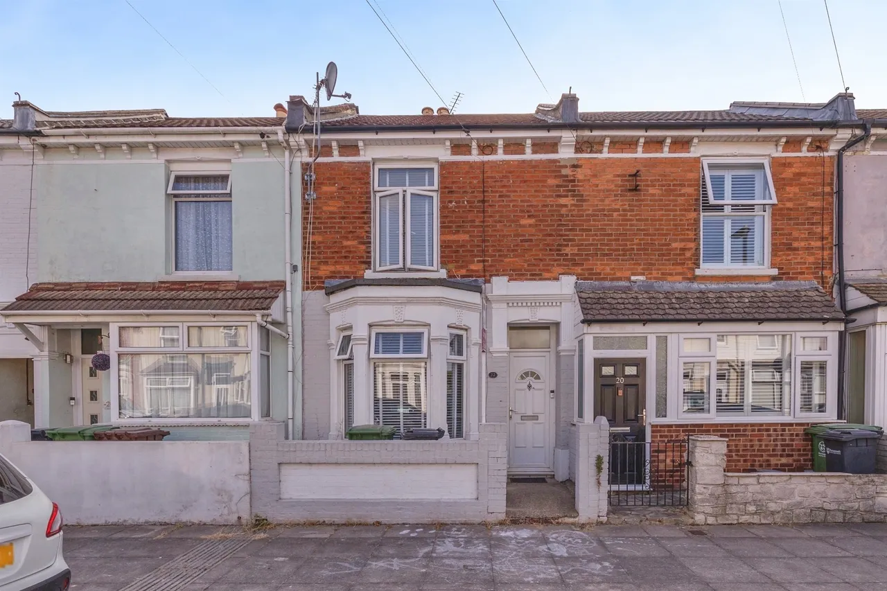 2 bed house for sale — Dartmouth Road, Portsmouth