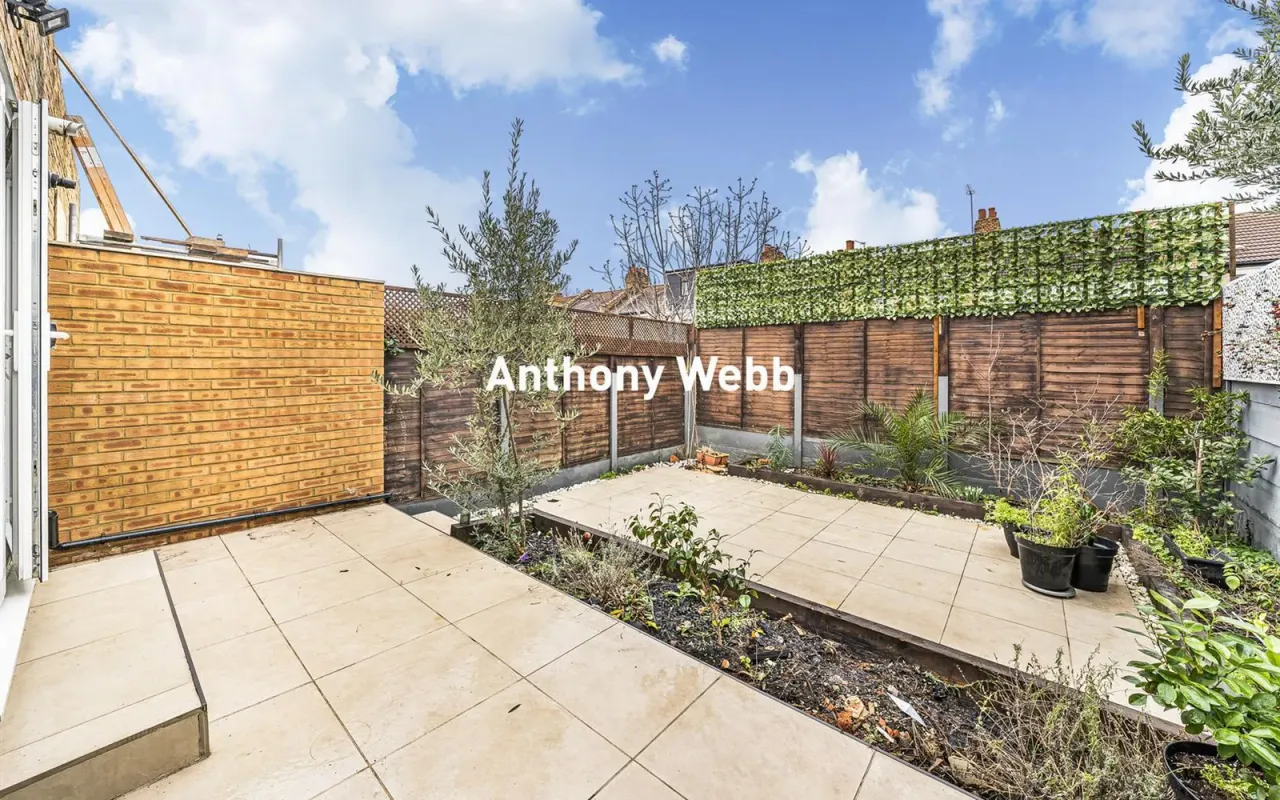Tottenhall Road, Palmers Green, N13, photo 17