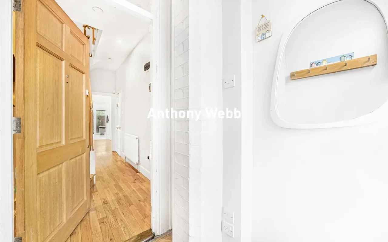 Tottenhall Road, Palmers Green, N13, photo 3