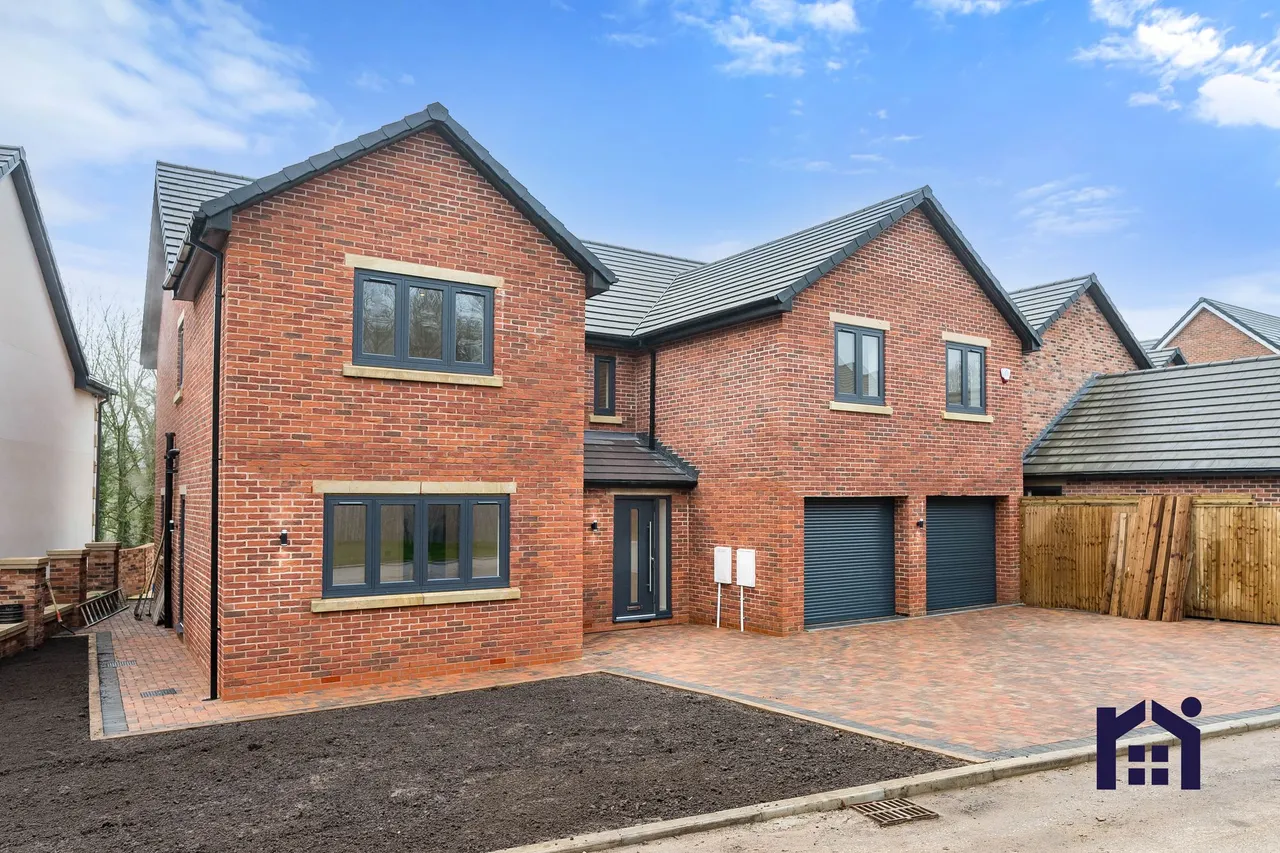 5 bed house for sale — Armetriding Reaches, Euxton, Chorley, PR7 6EB