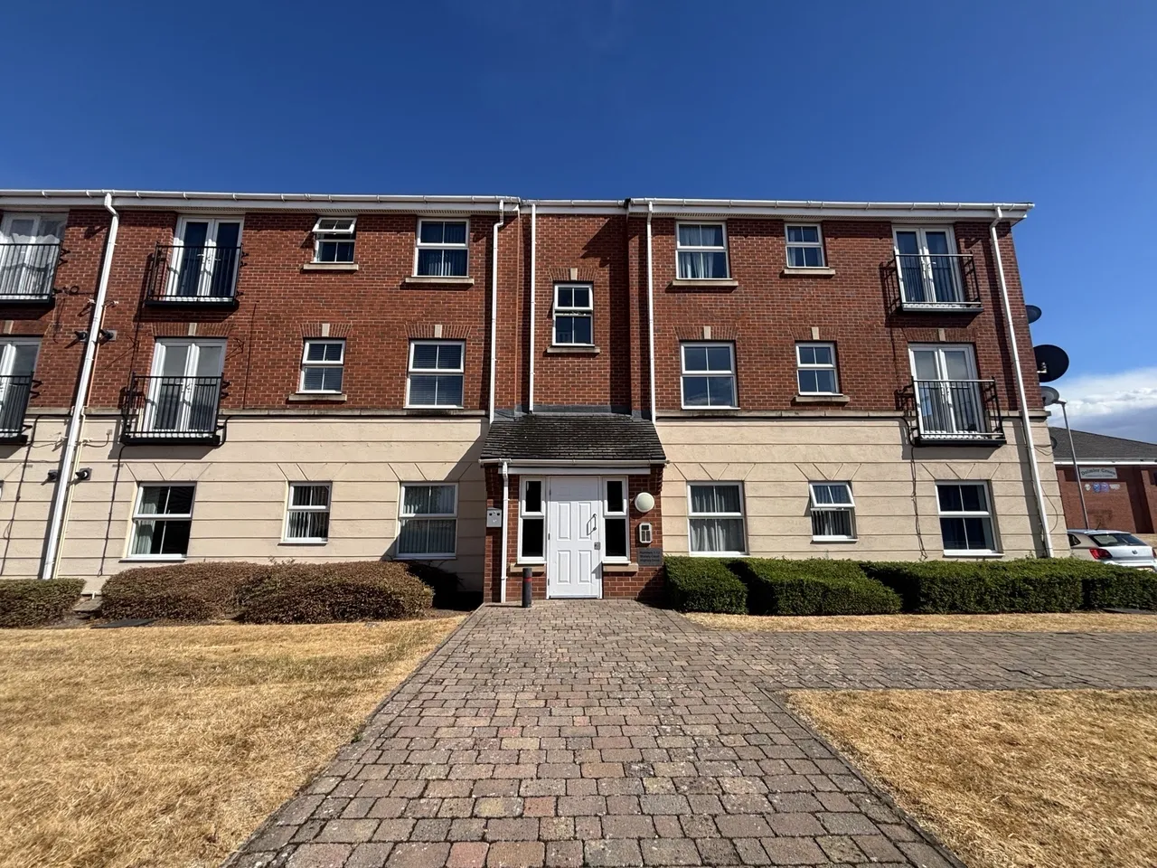 2 bed flat to rent — Highley Drive, CV6