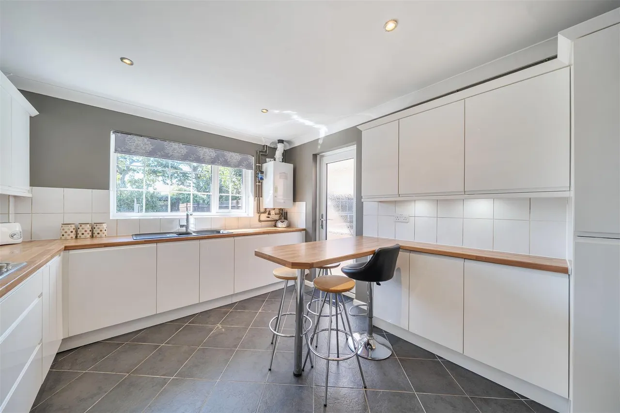 Pound Gate Drive, Titchfield Common, photo 5
