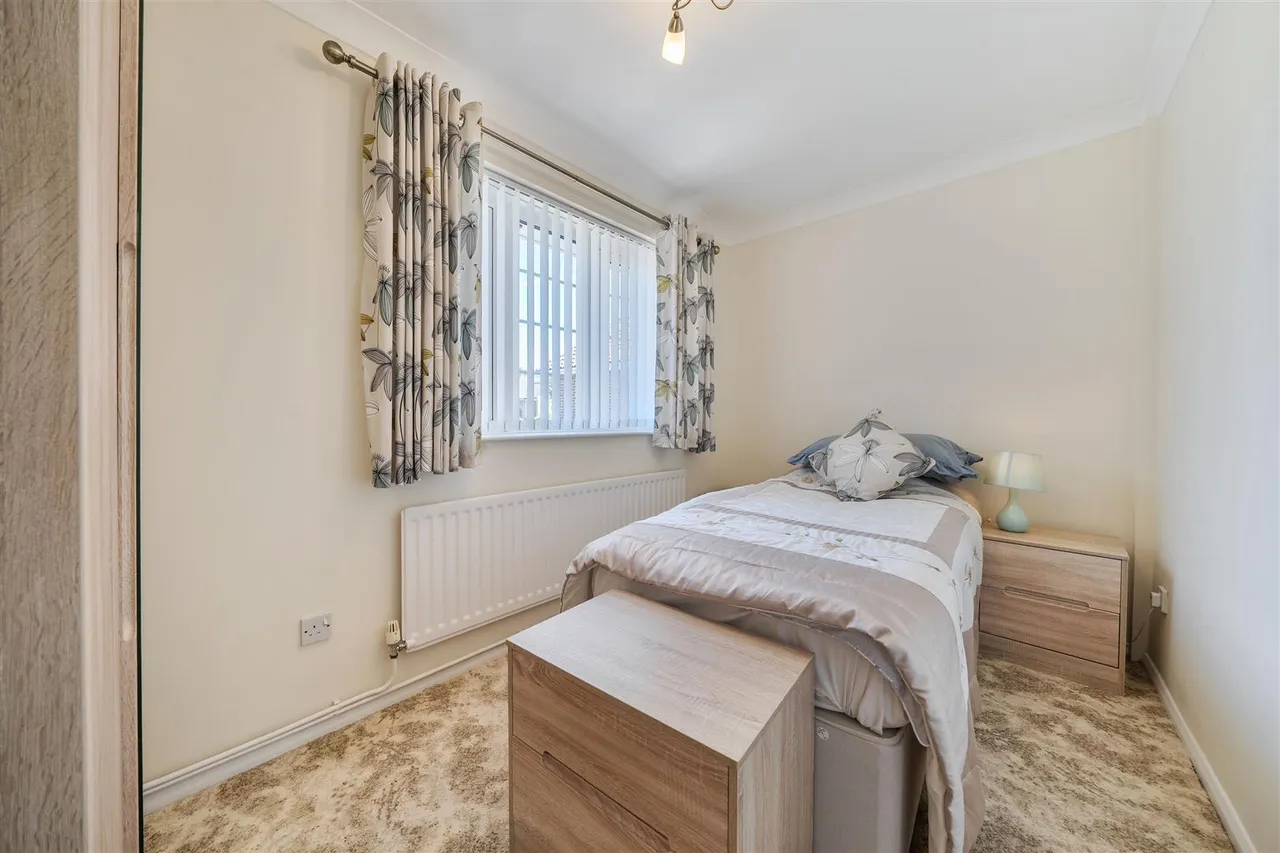 Pound Gate Drive, Titchfield Common, photo 11