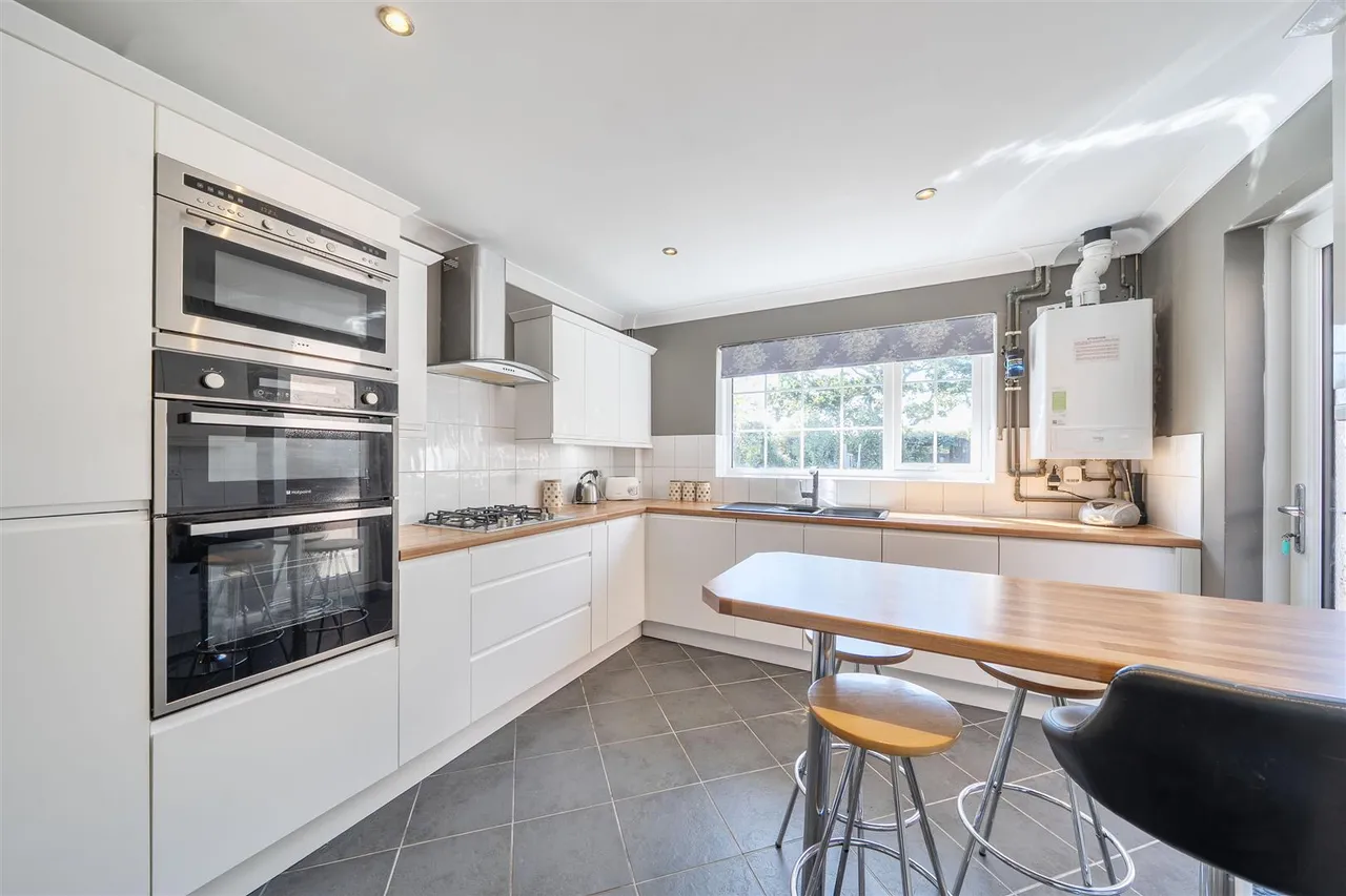 Pound Gate Drive, Titchfield Common, photo 4