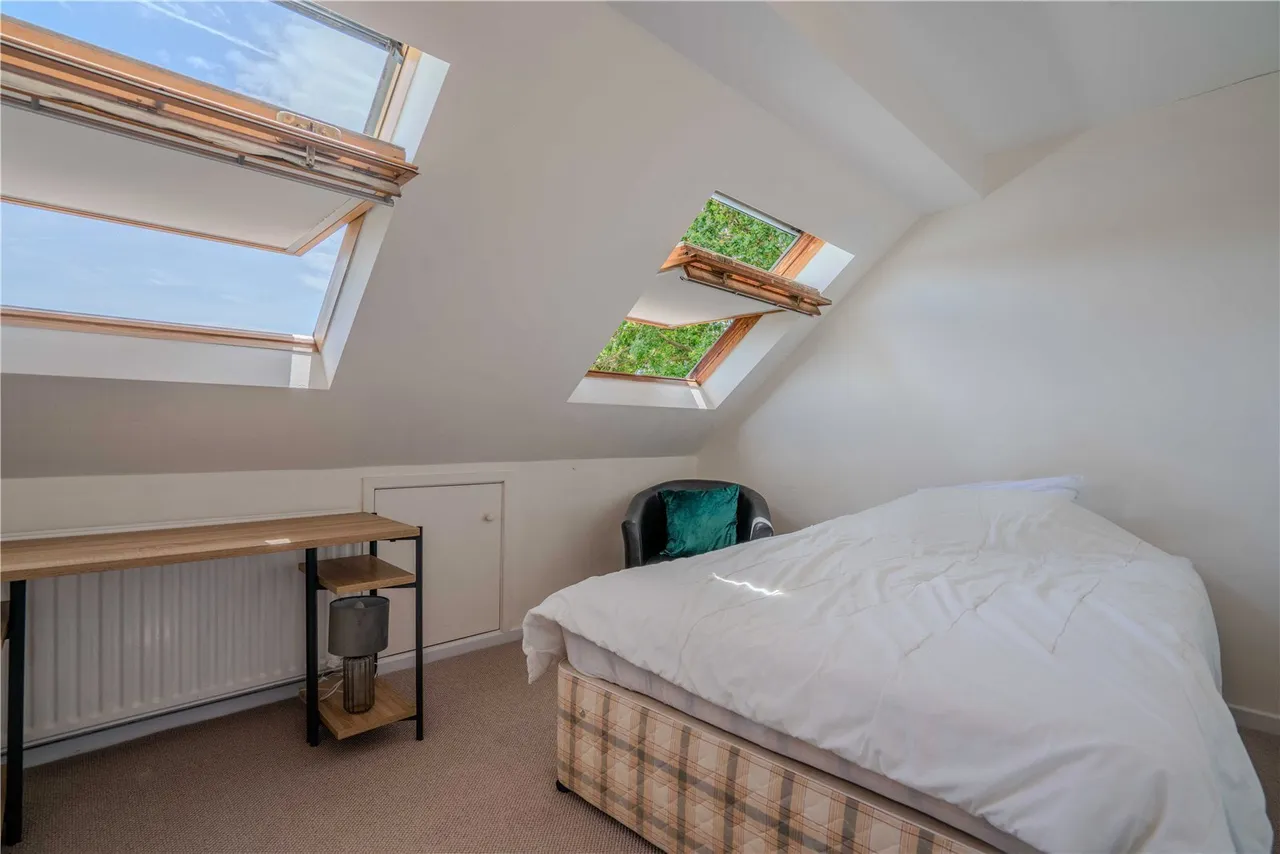 Hartington Road, St Margarets, TW1, photo 17