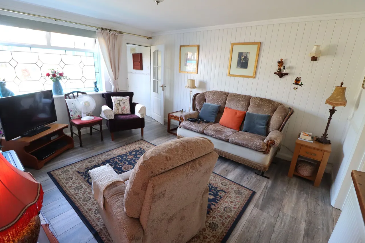 Milton Close, Rayleigh, Essex, SS6 8YN, photo 7
