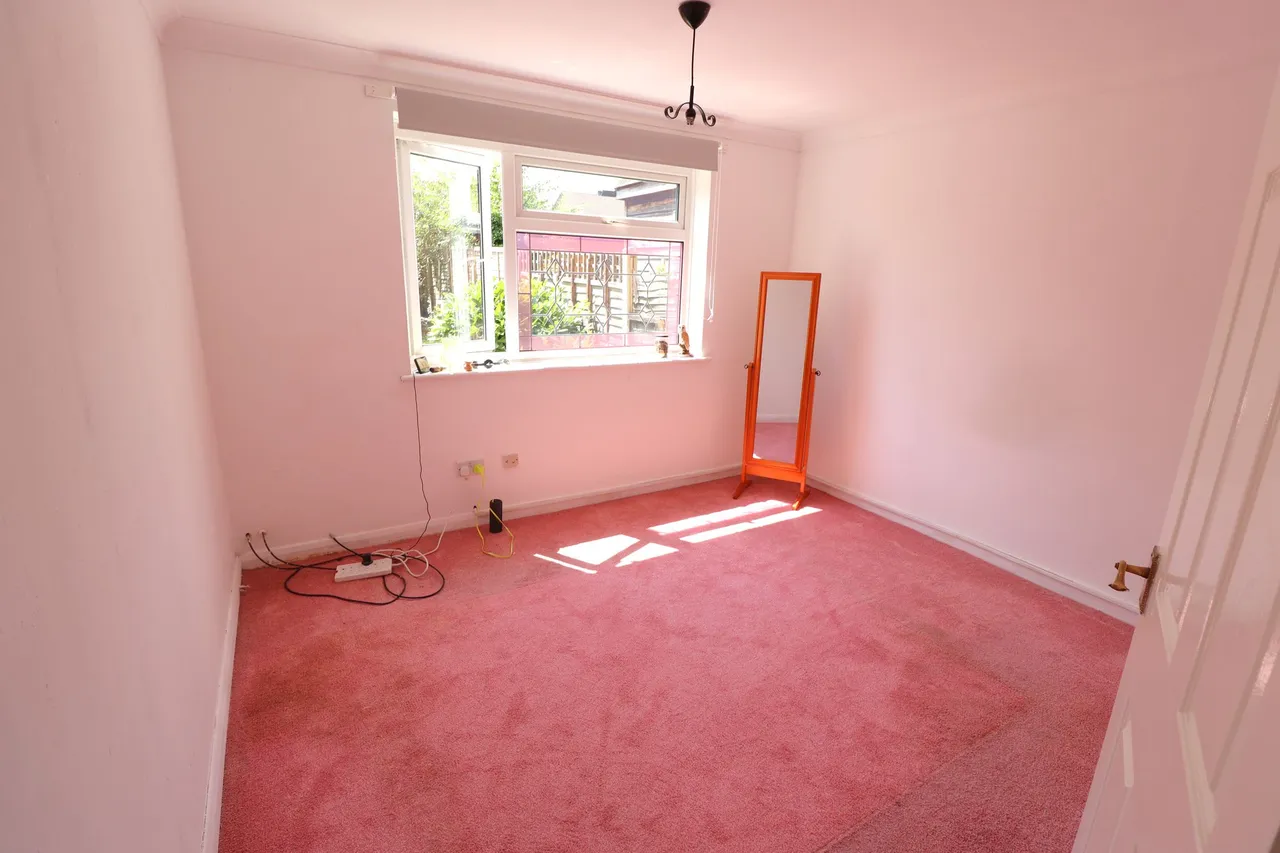 Milton Close, Rayleigh, Essex, SS6 8YN, photo 10