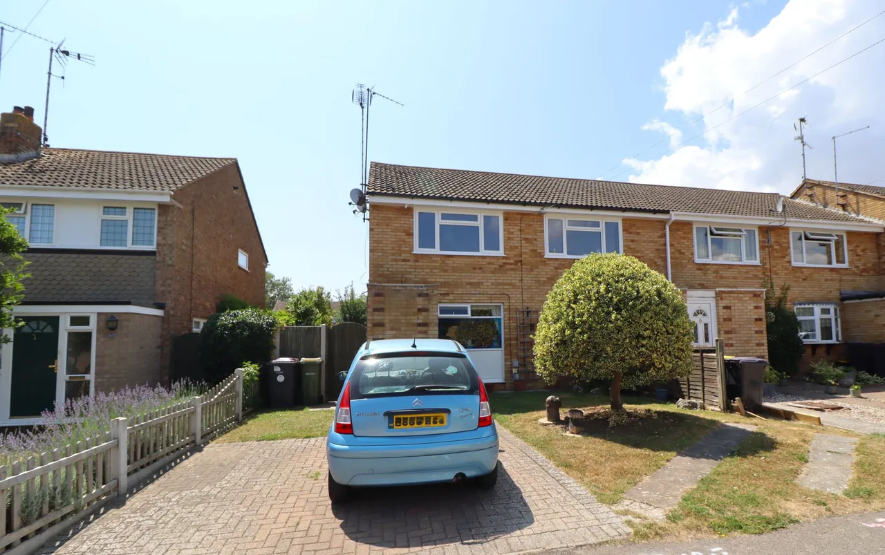 2 bed property for sale — Milton Close, Rayleigh, Essex, SS6 8YN