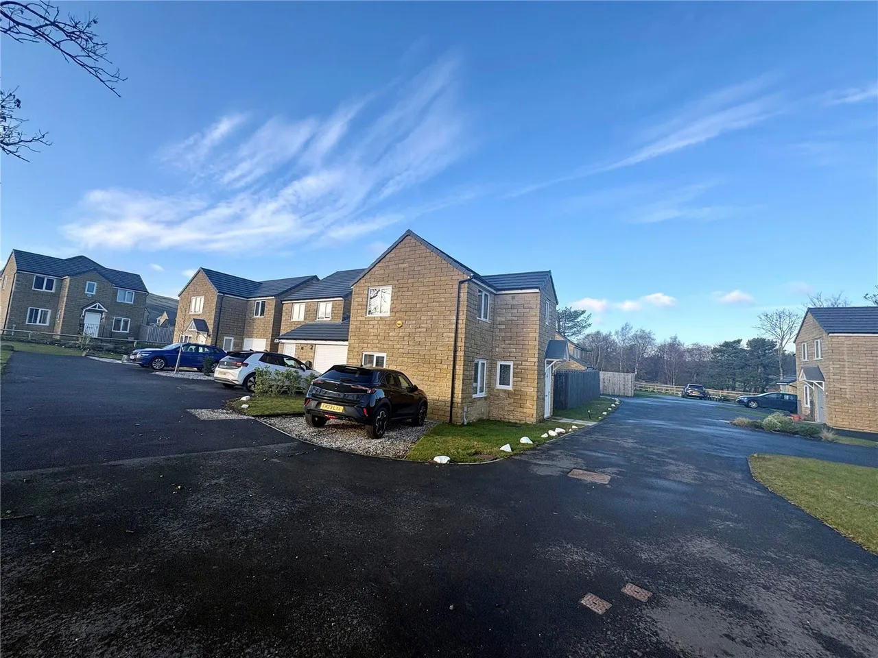 Woodland Crescent, Halifax, West Yorkshire, HX2, photo 2