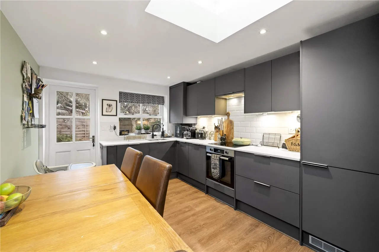 Uxbridge Road, Hampton Hill, TW12 1SP, photo 5