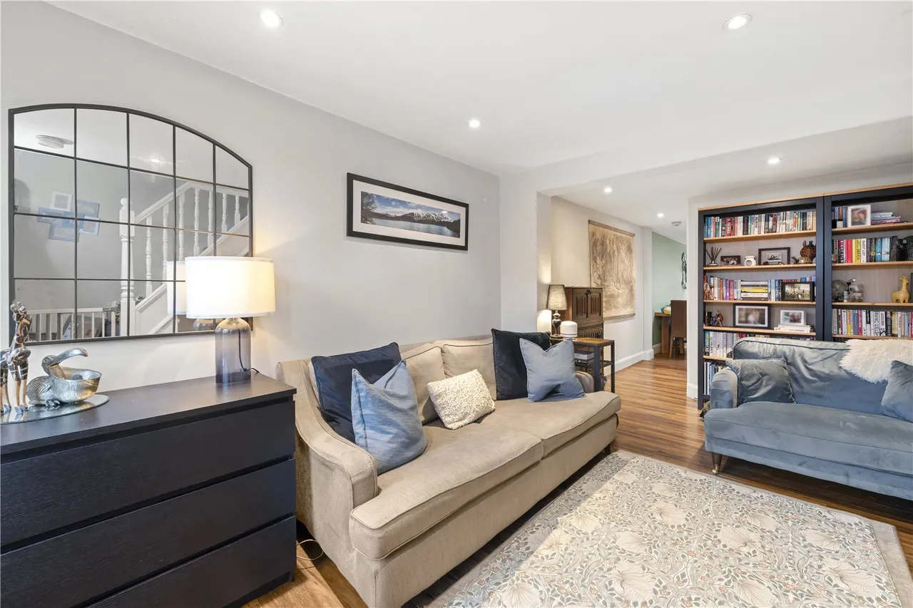 Uxbridge Road, Hampton Hill, TW12 1SP, photo 4