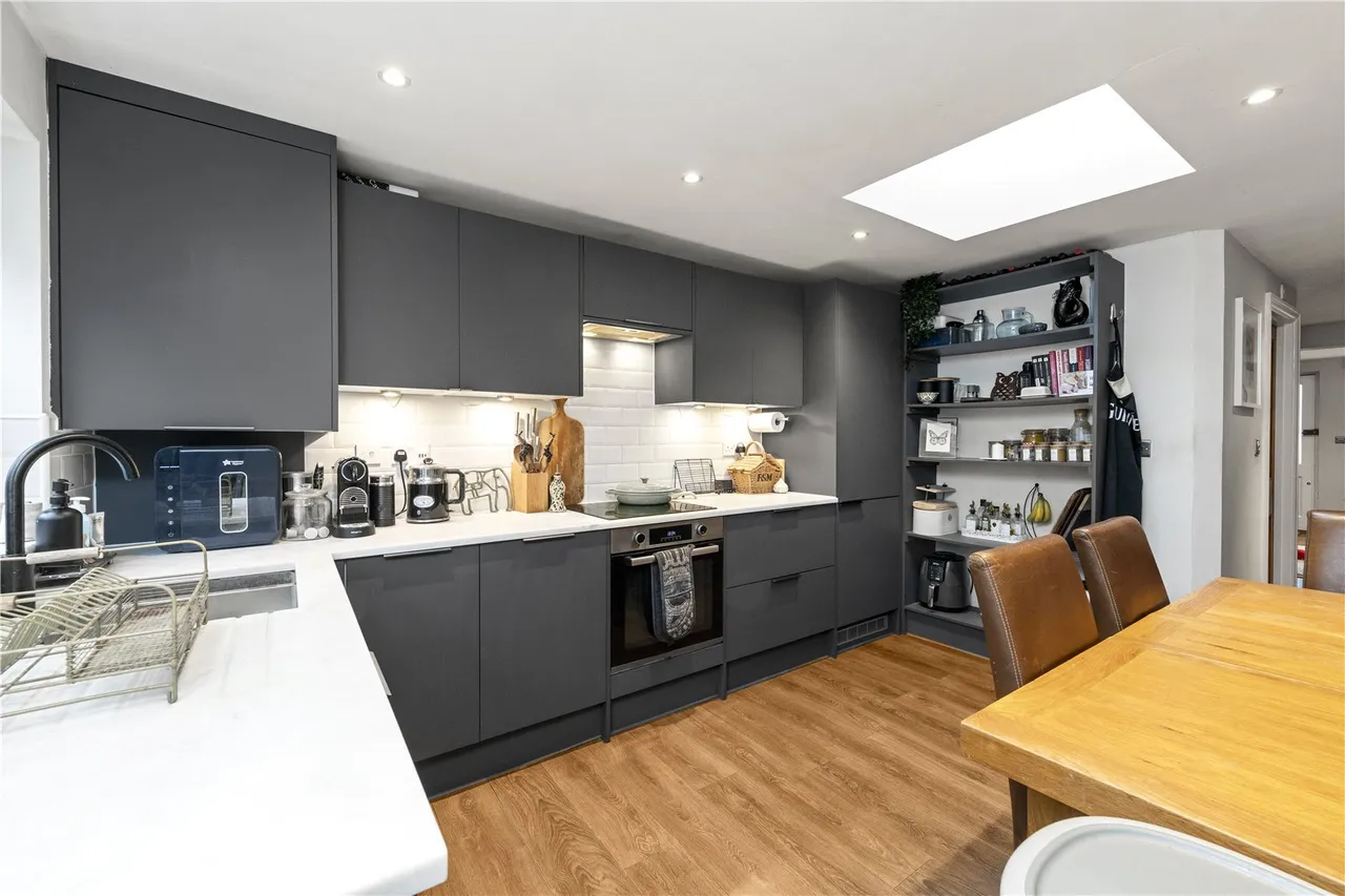 Uxbridge Road, Hampton Hill, TW12 1SP, photo 6